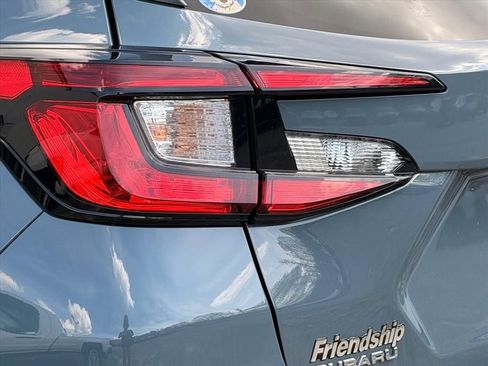 Used 2024 Subaru Crosstrek 2.0i Premium image 9