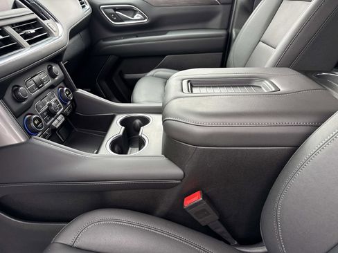 Used 2024 Chevrolet Tahoe LT w/ Luxury Package image 14