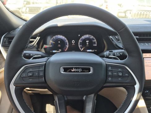 New 2026 Jeep Grand Cherokee Limited RWD image 19