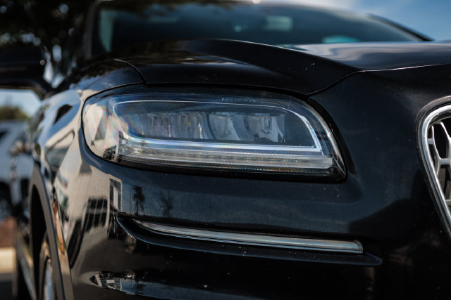 Used 2019 Lincoln Nautilus Premier AWD/4WD image 11