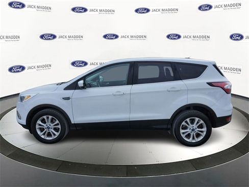 Certified 2017 Ford Escape SE image 2