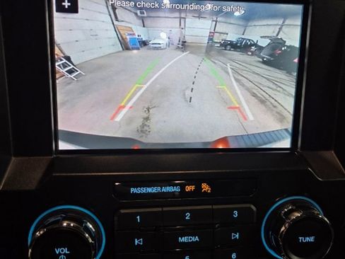 Used 2019 Ford F150 Lariat w/ FX4 Off-Road Package image 23