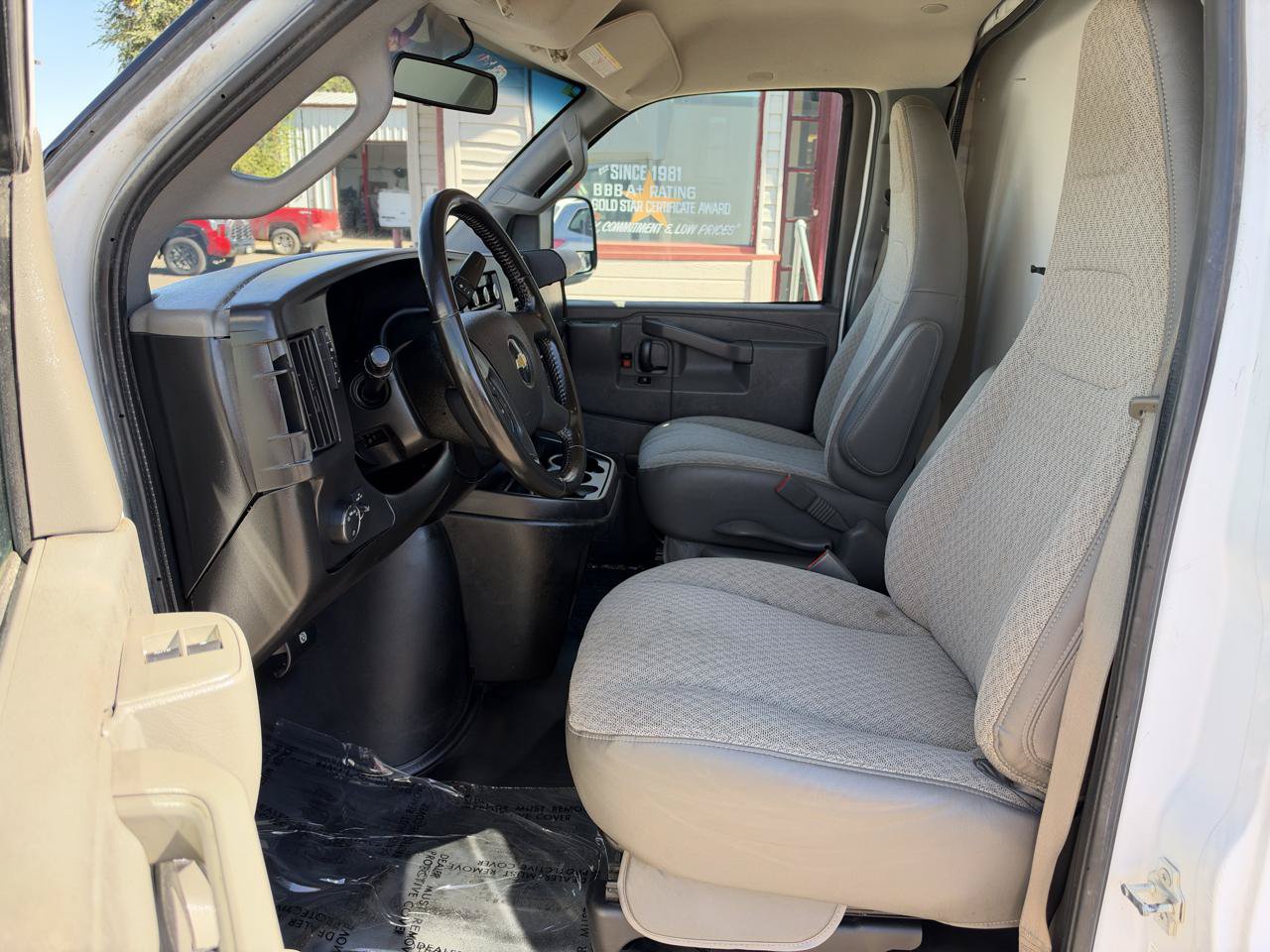 Used 2021 Chevrolet Express 3500 w/ Power Convenience Package RWD image 11