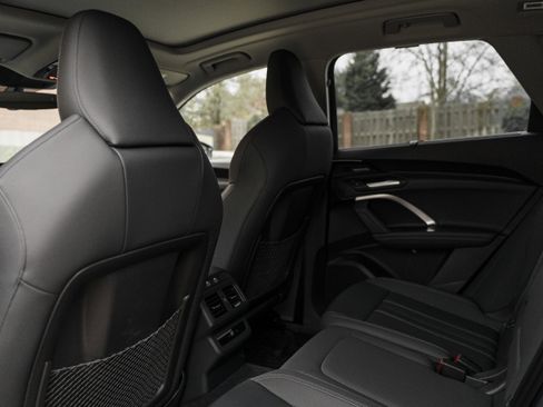 Certified 2025 Audi Q5 Premium Plus image 25