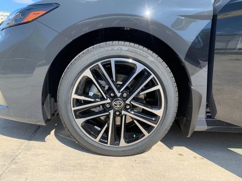 New 2026 Toyota Camry Hybrid AWD/4WD image 32