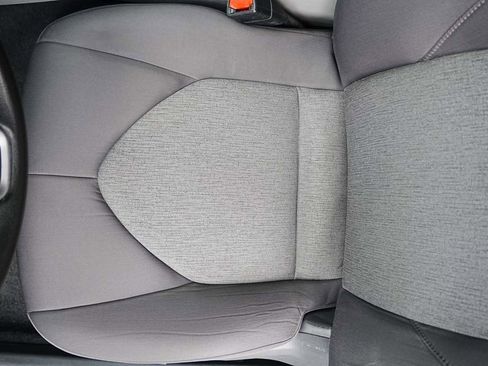 Used 2021 Toyota Camry LE image 9