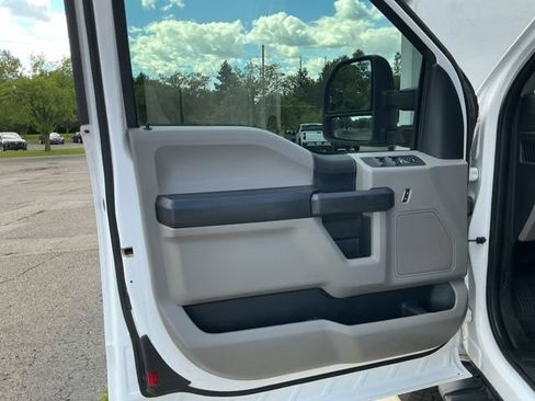 Used 2015 Ford F150 XL w/ Equipment Group 101A Mid AWD/4WD image 14