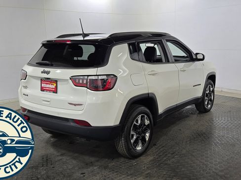 Used 2018 Jeep Compass Trailhawk w/ Leather Interior Group AWD/4WD image 7