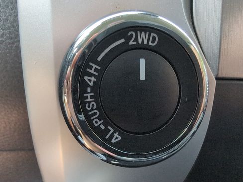 Used 2021 Toyota Tundra SR5 AWD/4WD image 39