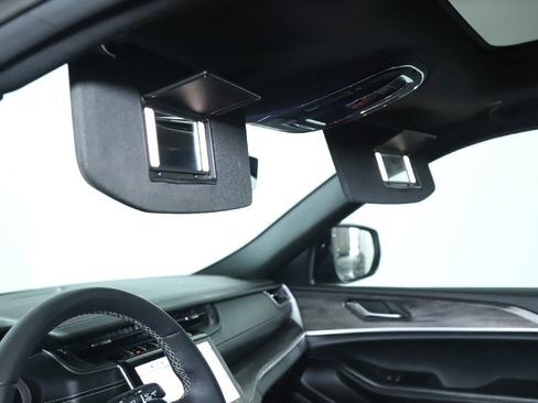 Used 2024 Jeep Grand Cherokee L Limited w/ Luxury Tech Group II image 20