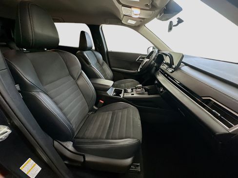 Used 2024 Mitsubishi Outlander SE image 33