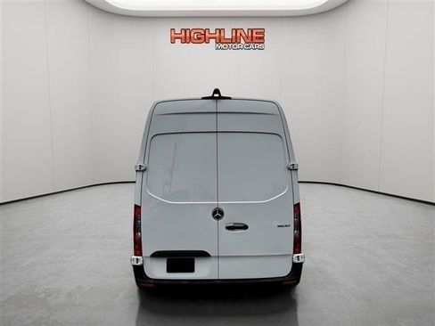 Used 2021 Mercedes-Benz Sprinter 1500 image 6