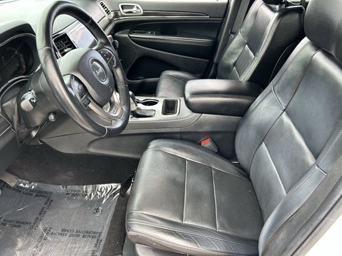 Used 2020 Jeep Grand Cherokee Limited w/ Luxury Group II image 18