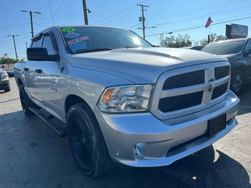 Used 2015 RAM 1500 Express image 4