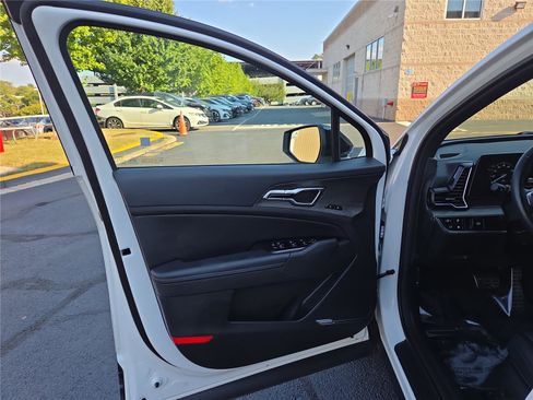 Certified 2024 Kia Sportage X-Line Prestige image 11