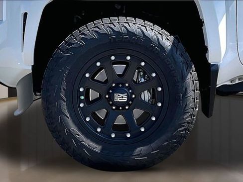 Used 2025 Toyota Tacoma TRD Sport AWD/4WD image 29