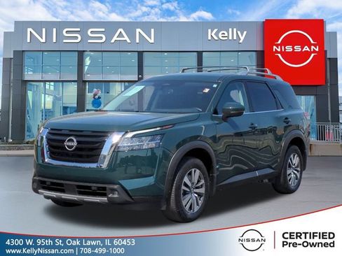 Certified 2022 Nissan Pathfinder SL image 1
