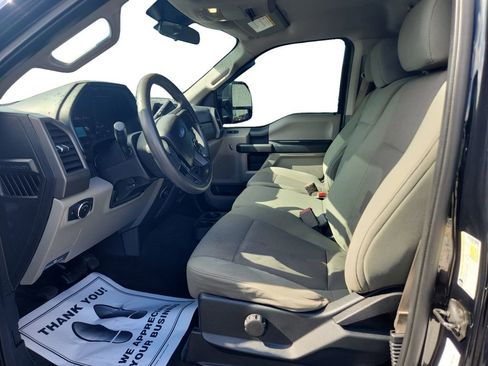 Used 2017 Ford F250 XL w/ STX Appearance Package image 9