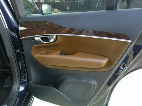 Used 2019 Volvo XC90 T6 Momentum image 42