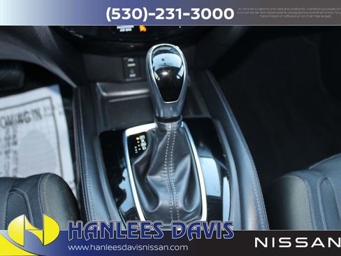 Used 2017 Nissan Rogue Sport SL image 19