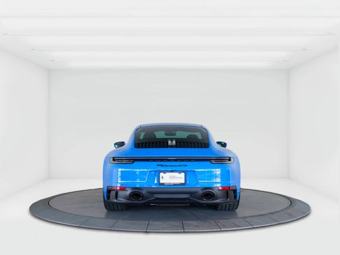 Used 2023 Porsche 911 Carrera GTS image 4