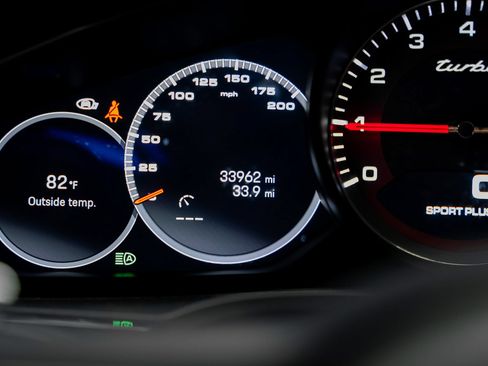 Used 2023 Porsche Cayenne Turbo AWD/4WD image 47