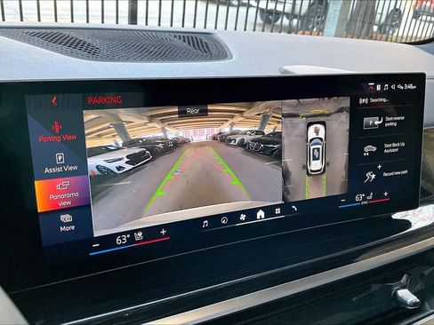 Used 2025 BMW X5 xDrive40i w/ M Sport Package image 26