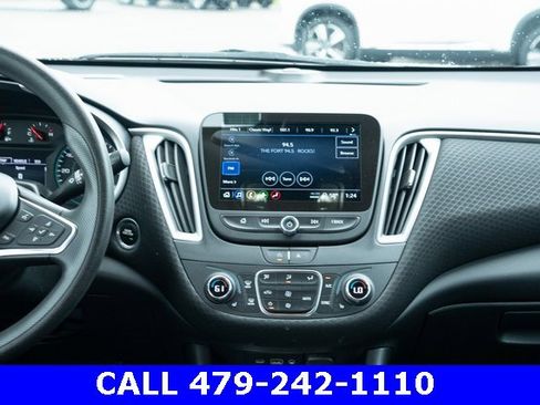 Used 2024 Chevrolet Malibu LT image 30