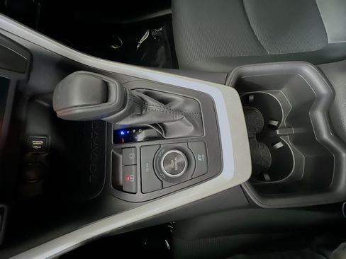 Used 2025 Toyota RAV4 LE AWD/4WD image 24