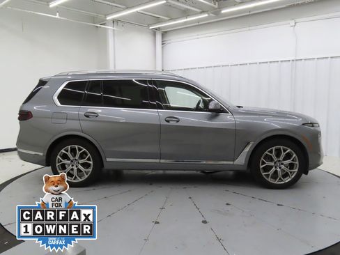 Used 2025 BMW X7 xDrive40i image 2