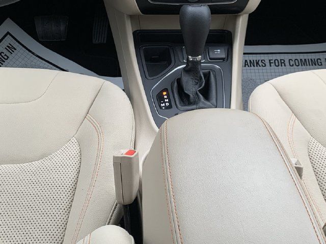 Used 2020 Jeep Cherokee Latitude FWD image 27