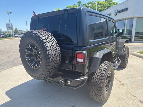 Used 2024 Jeep Wrangler Sport AWD/4WD image 6