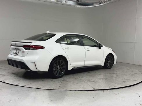 Used 2024 Toyota Corolla XSE FWD image 5