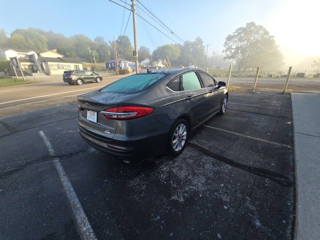 Used 2019 Ford Fusion SE FWD image 7