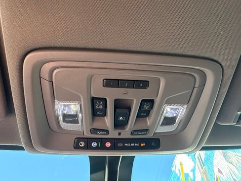Used 2022 GMC Sierra 2500 SLT AWD/4WD image 21