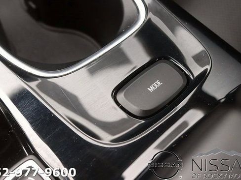 Used 2021 Buick Envision Essence w/ Sport Touring Package image 32