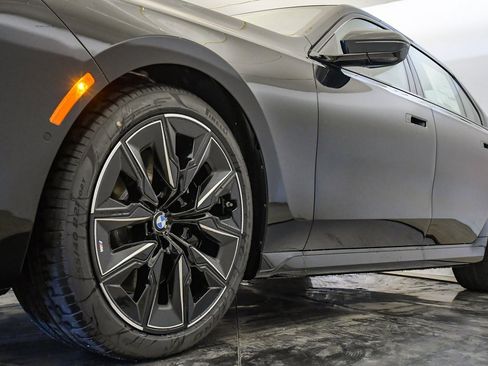 New 2026 BMW 740i w/ Premium Package image 10