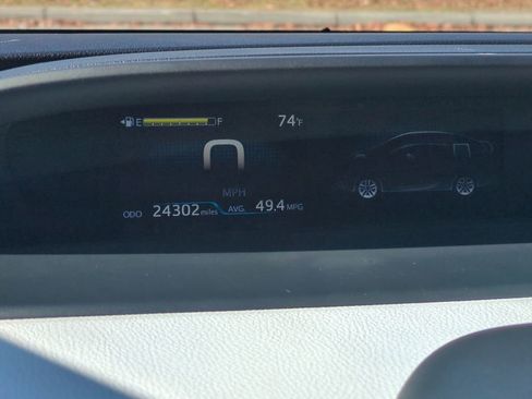 Certified 2022 Toyota Prius Limited image 28