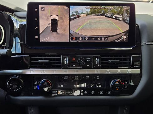 New 2026 Nissan Pathfinder Platinum FWD image 15