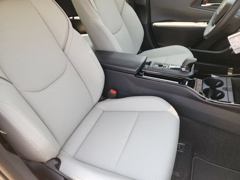 New 2026 Toyota Prius XLE FWD image 10