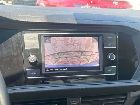 Used 2024 Volkswagen Jetta SE FWD image 29