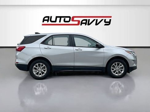 Used 2021 Chevrolet Equinox LS w/ LS Convenience Package AWD/4WD image 8