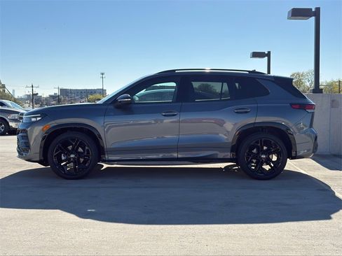 New 2026 Volkswagen Tiguan SE R-Line image 7