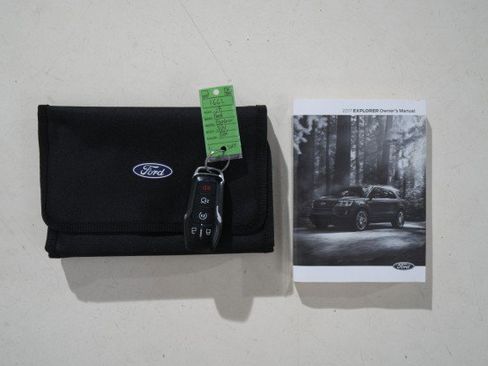 Used 2017 Ford Explorer XLT w/ Equipment Group 201A image 65