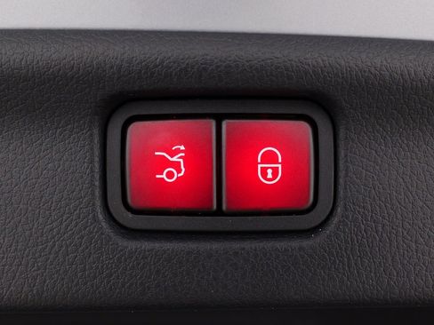 Used 2023 Mercedes-Benz C 300 4MATIC Sedan image 68