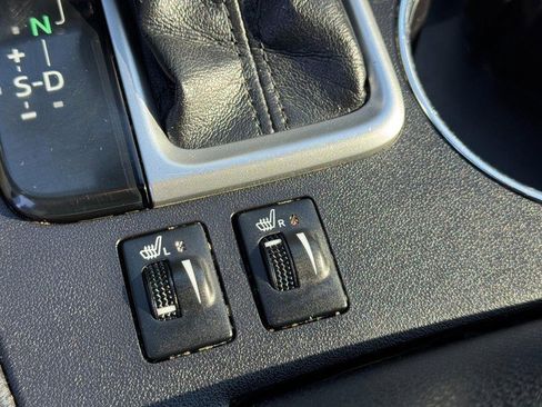 Used 2018 Toyota Highlander SE image 23