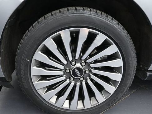 Used 2020 Lincoln Navigator Reserve w/ Luxury Package AWD/4WD image 26
