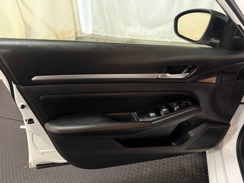 Used 2024 Nissan Altima 2.5 SR image 20