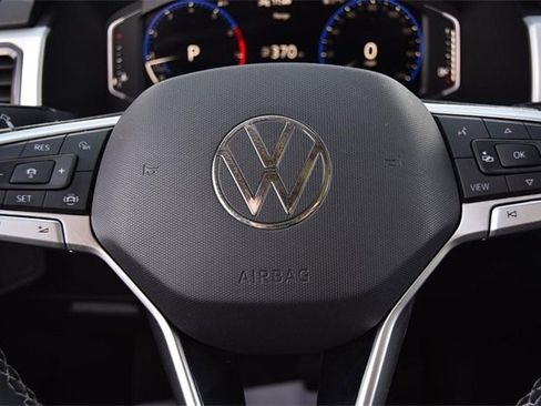 Certified 2023 Volkswagen Atlas SE w/ Panoramic Sunroof Package image 18