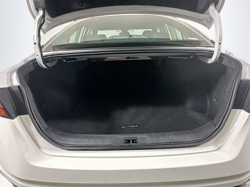 Used 2025 Nissan Altima 2.5 SV FWD image 27